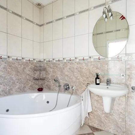 Holiday home Casa Almendra: Oceanview Oasis With Private Pool And Family-friendly Amenities La Listada