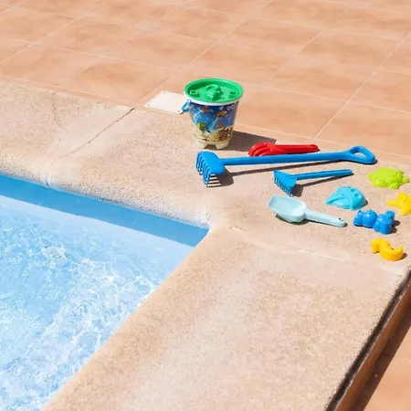 Casa Almendra: Oceanview Oasis With Private Pool And Family-friendly Amenities La Listada